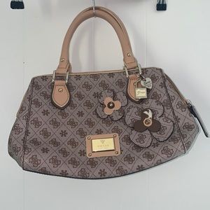 🌼Guess Flower Purse with Cute Charms